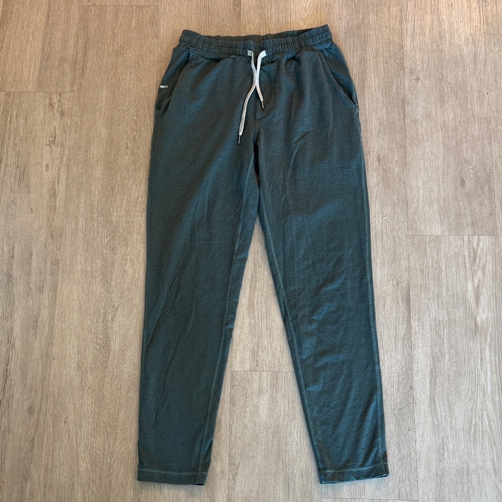 Vuori Green/Grey Joggers